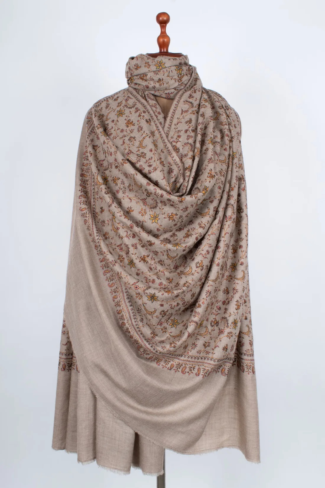 Pashmina Bordada de Cachemira — Almendra (1)